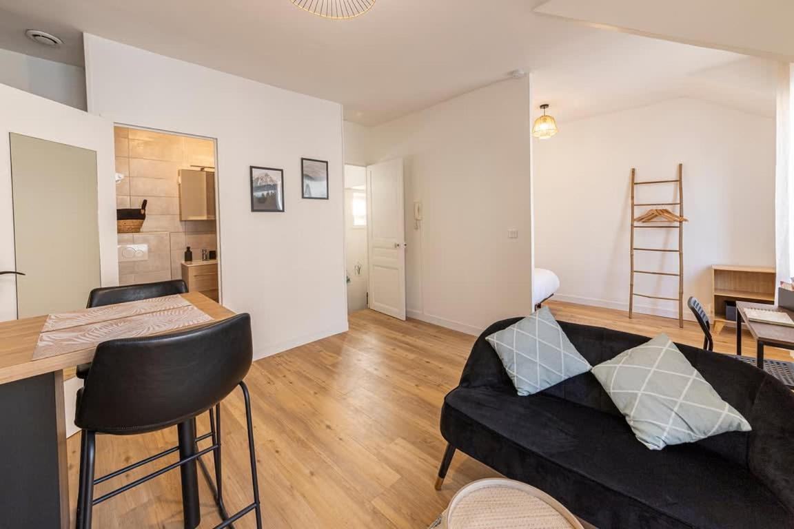 Coquelin - Joli Appartement Renove 렌 외부 사진